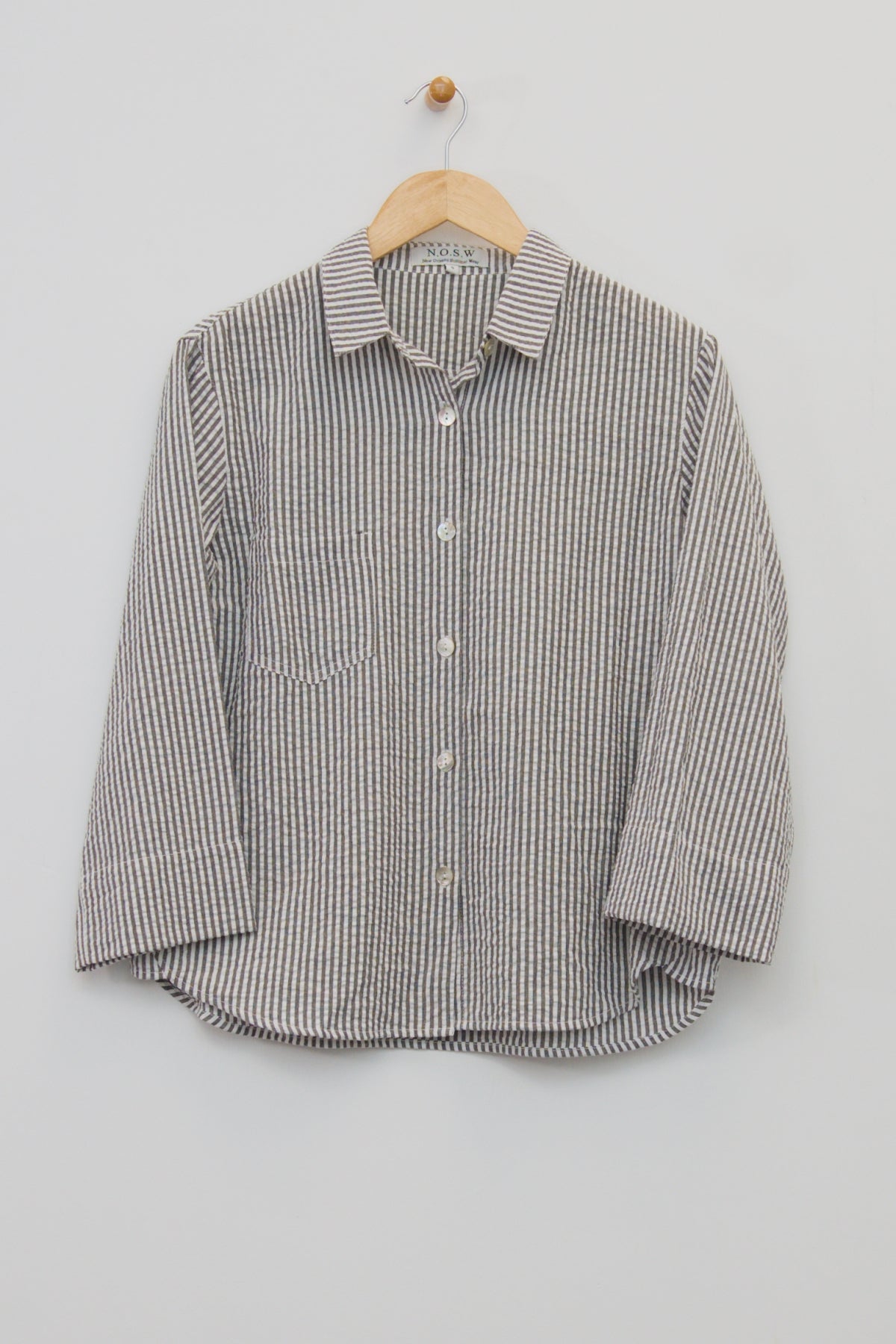 26" Basic Wing Collar Blouse