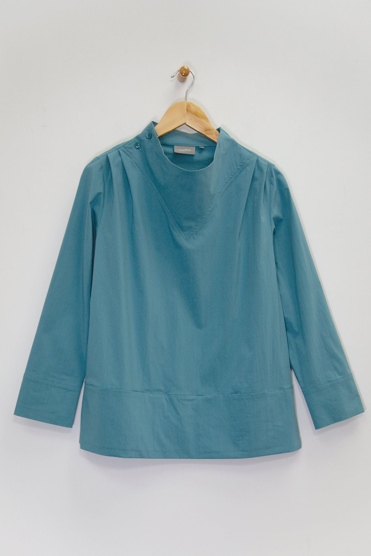 25" Long Sleeve 3 Button Funnel Collar Top