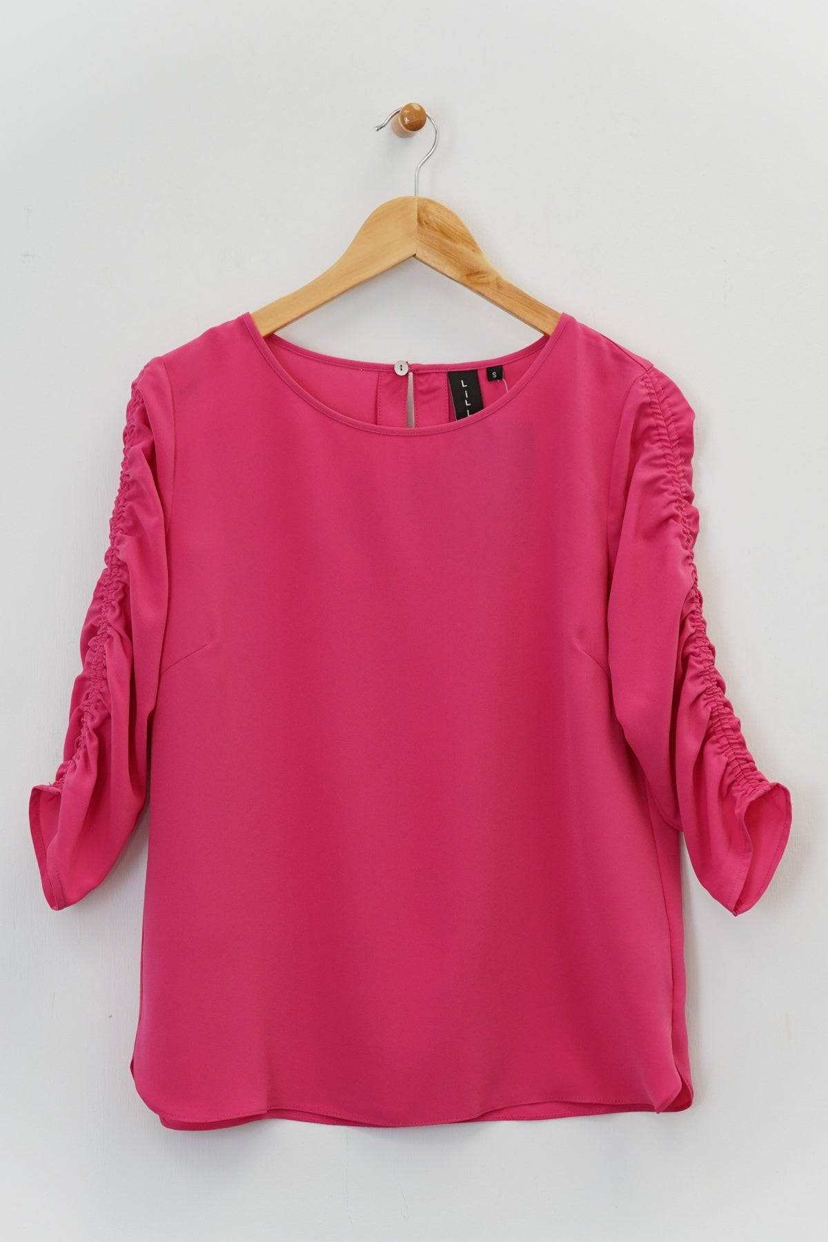 25" Ruched Elbow Sleeve Top