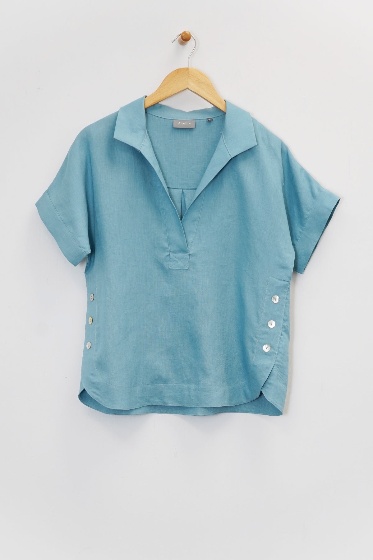 25" Short Sleeve Shirt with Side Buttons