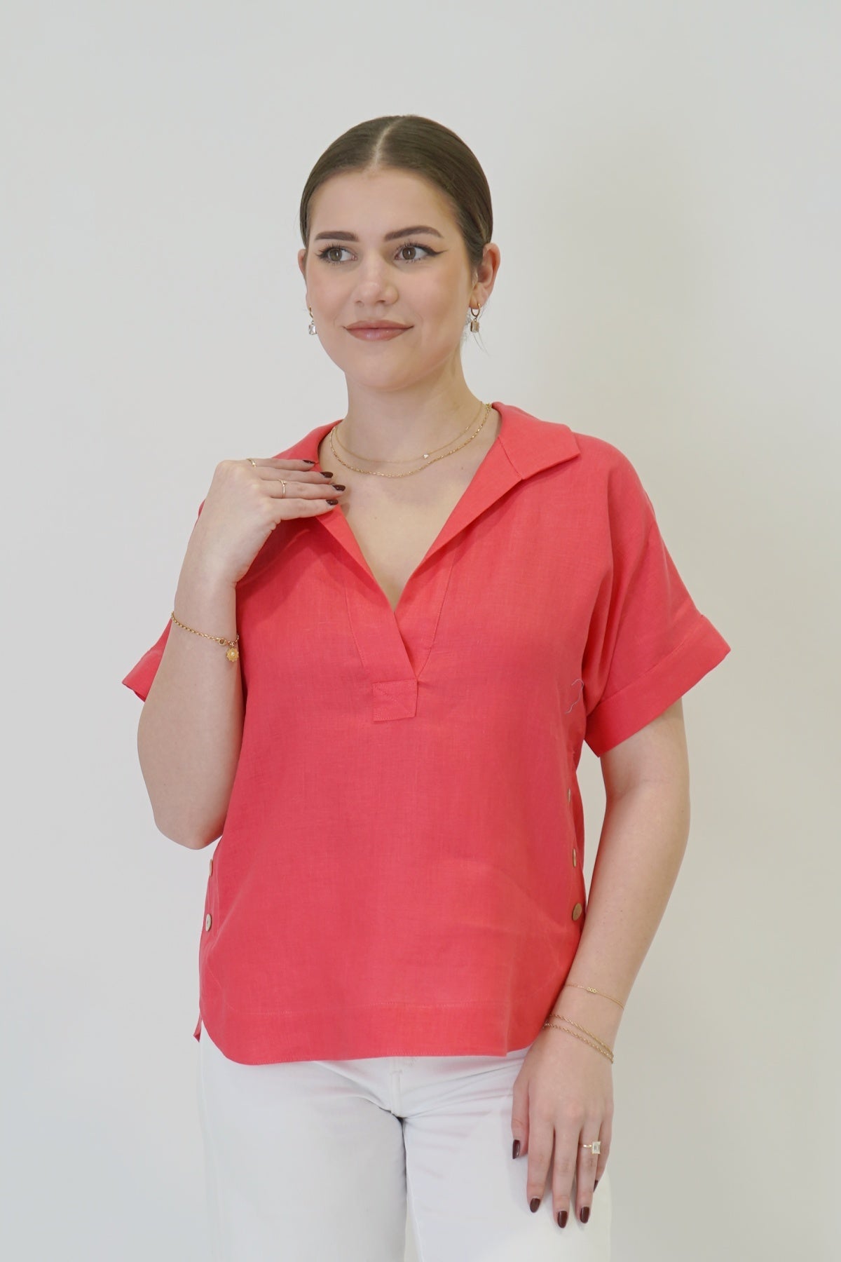 25" Short Sleeve Shirt with Side Buttons