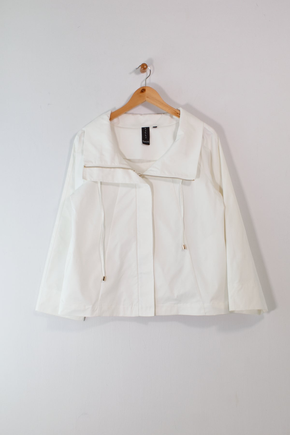 25" Aline Pull-String Jacket