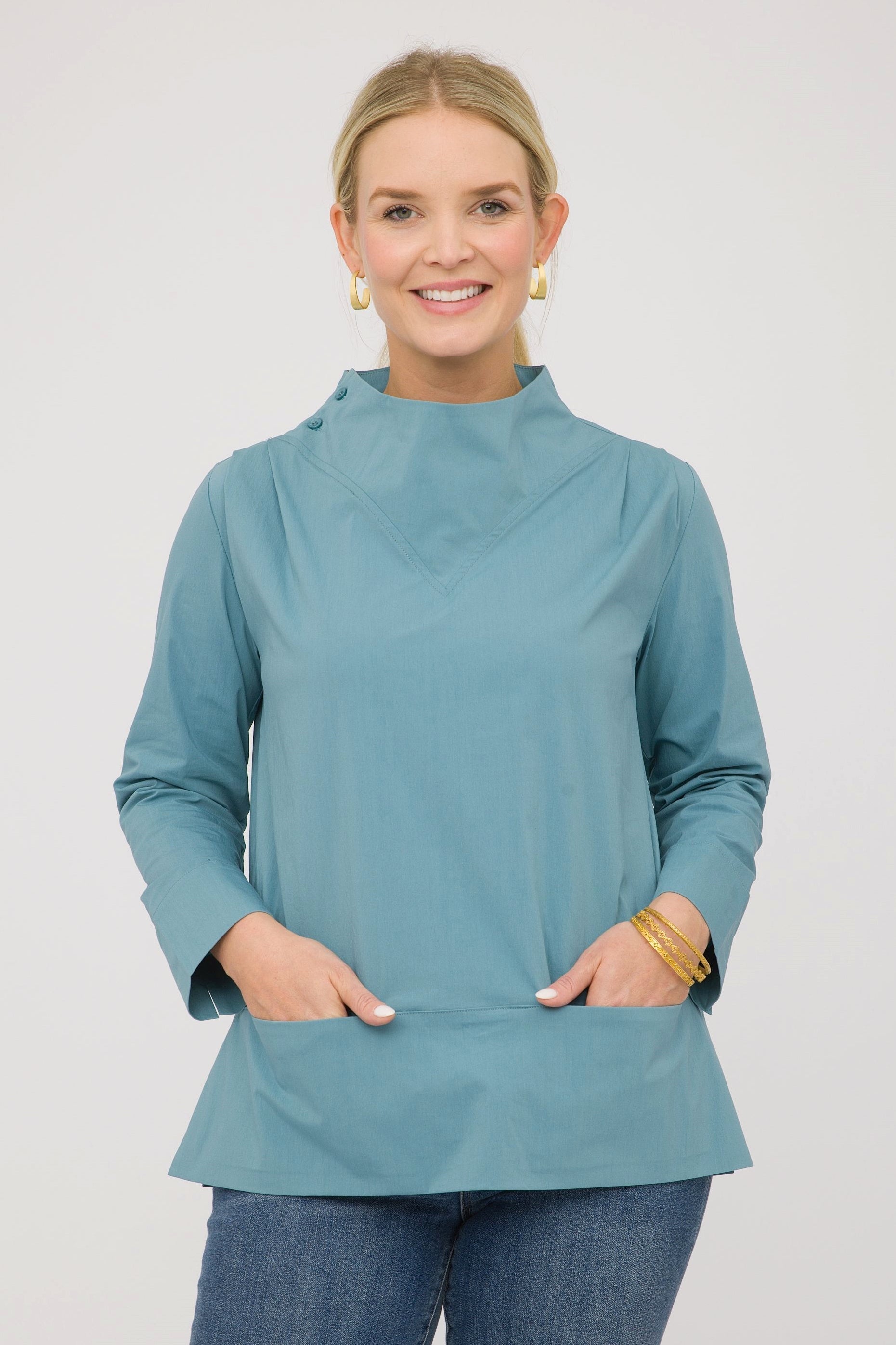 25" Long Sleeve 3 Button Funnel Collar Top